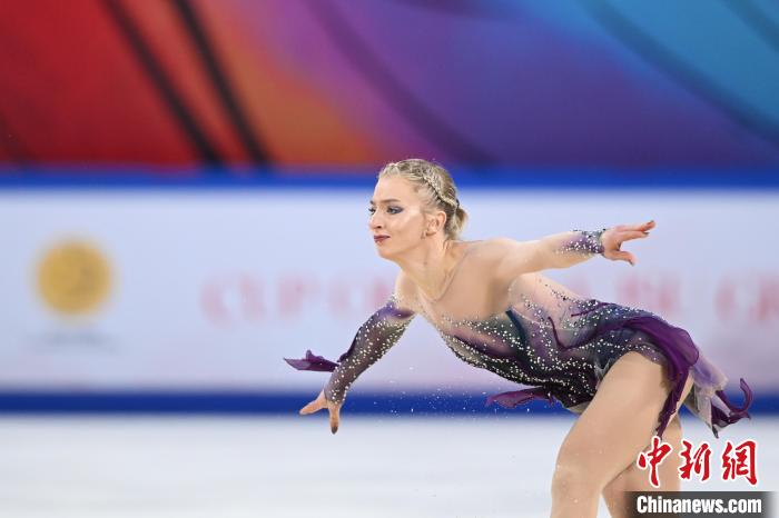 日本佐藤骏夺男子单人滑冠军,美国安伯·格伦夺