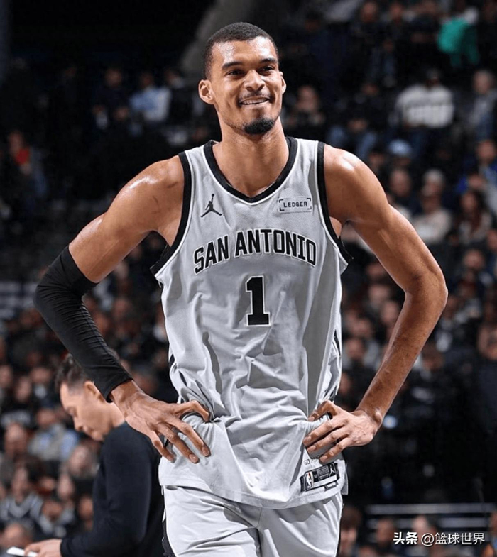 文班亚马或成NBA历史首例低时长MVP 马刺战绩创近