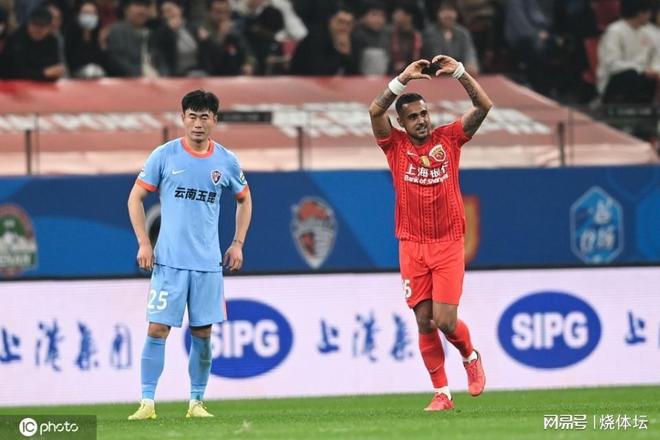 上海海港绝杀云南玉昆积分转正 王燊超伤停补时